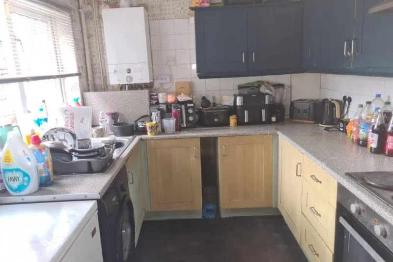 4 bed Terraced House For Auction