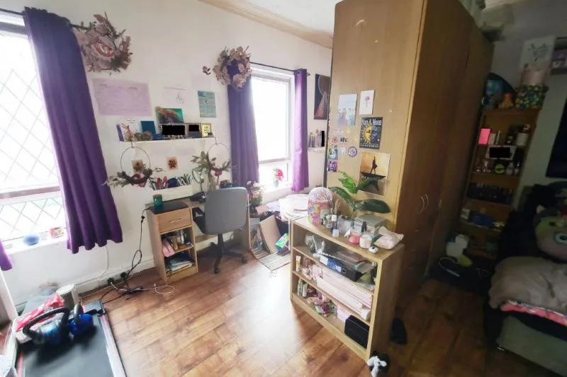 4 bed Terraced House For Auction