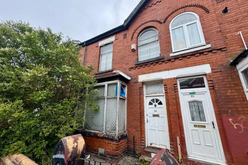 3 bed Terraced House For Auction