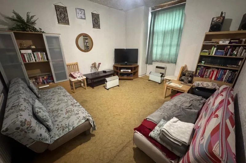 3 bed Terraced House For Auction