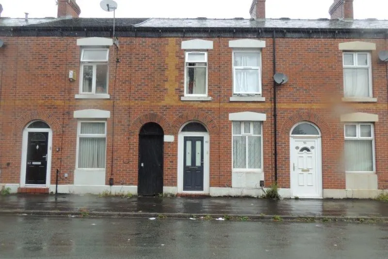 3 bed Terraced House For Auction