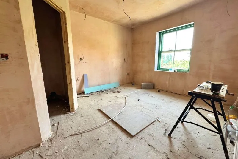 Mixed Use Commercial For Auction