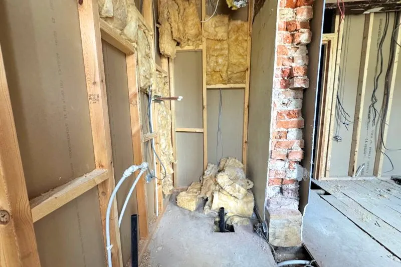 Mixed Use Commercial For Auction