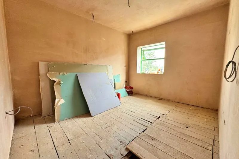 Mixed Use Commercial For Auction