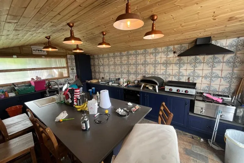 4 bed Detached House For Auction