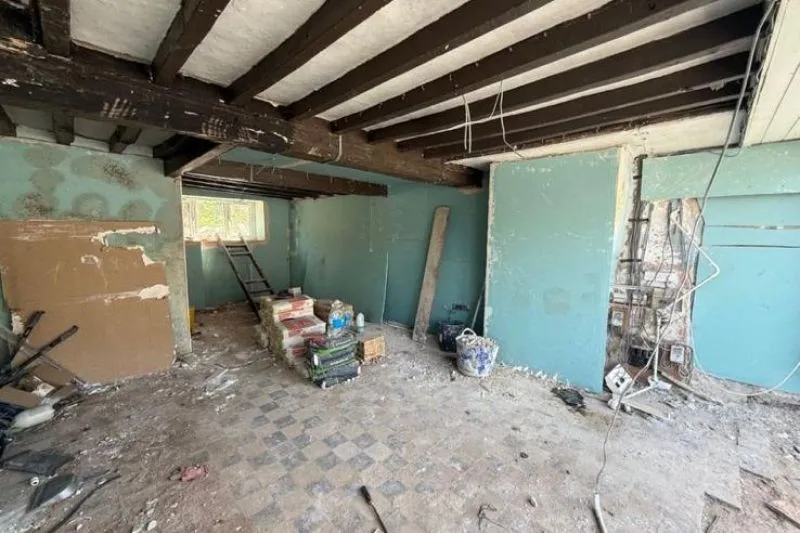 Commercial Building For Auction