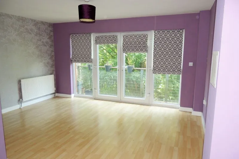 3 bed Townhouse House For Auction