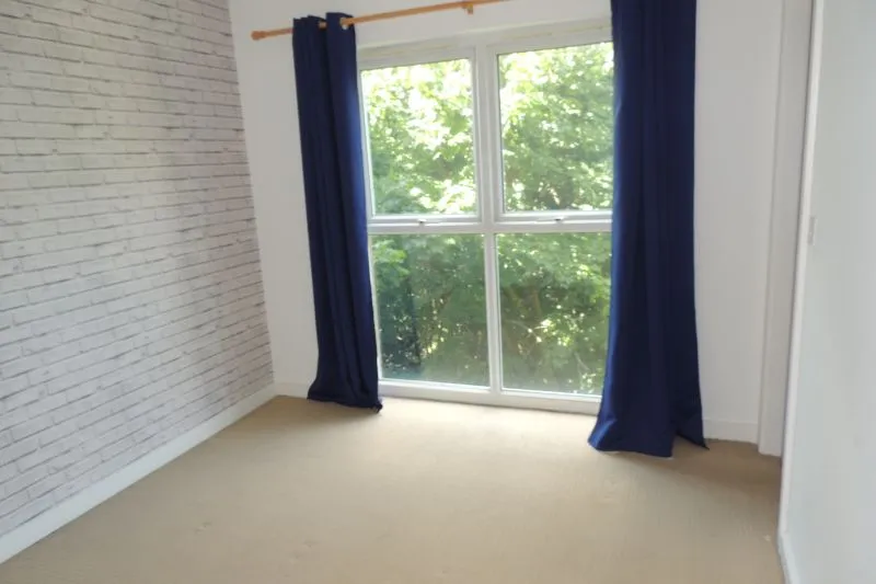 3 bed Townhouse House For Auction