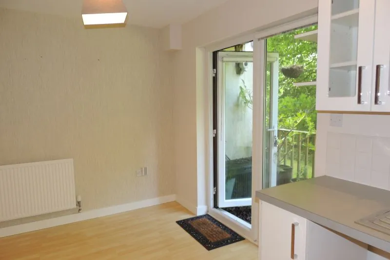 3 bed Townhouse House For Auction
