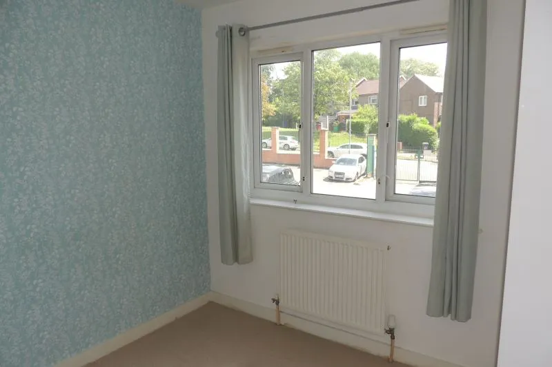 3 bed Townhouse House For Auction