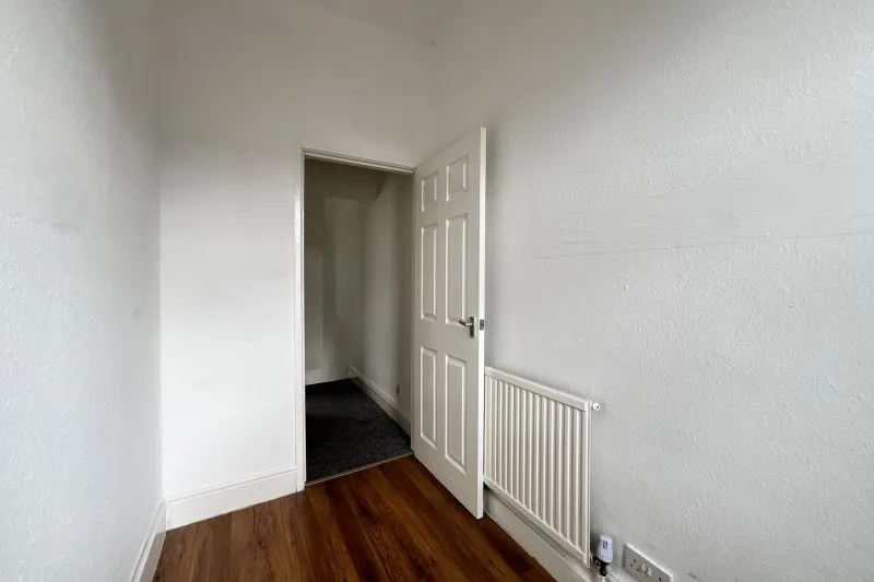 3 bed End Terrace House For Auction