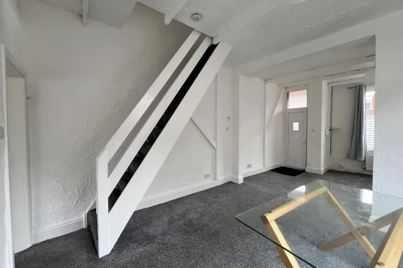 3 bed End Terrace House For Auction