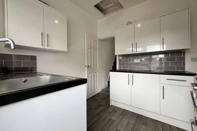 3 bed End Terrace House For Auction