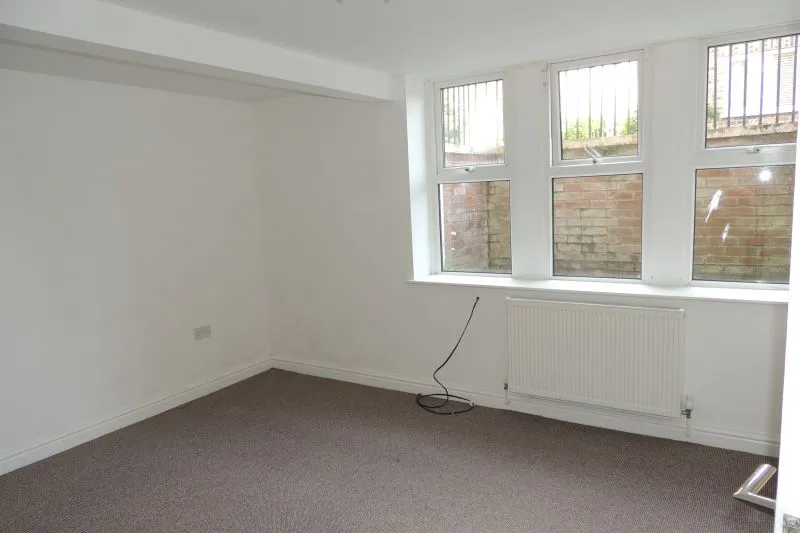 1 bed Ground Floor Apartment For Auction