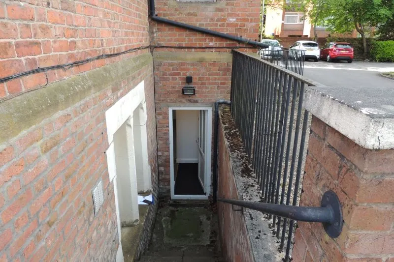 1 bed Ground Floor Apartment For Auction