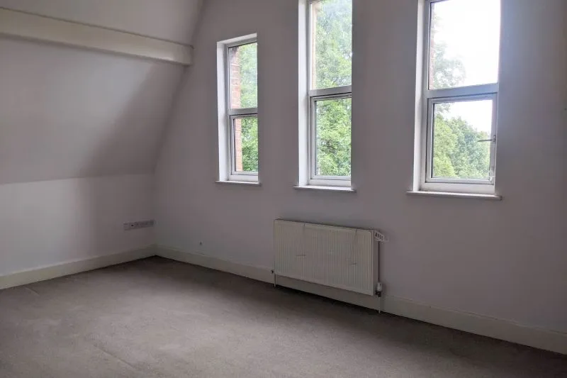 2 bed Apartment For Auction