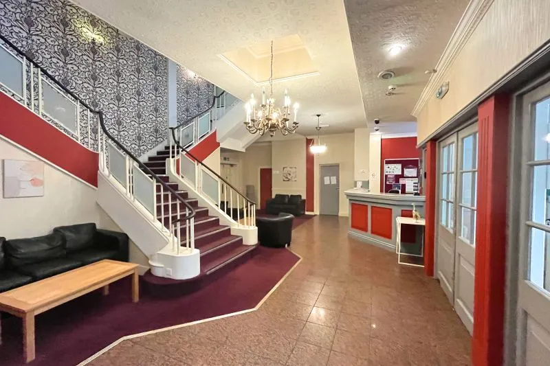 1 bed Studio Apartment For Auction