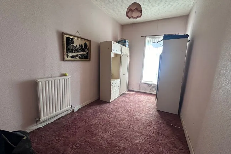 3 bed End Terrace House For Auction