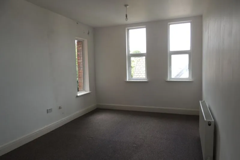 2 bed Apartment For Auction