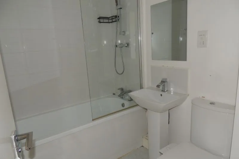 2 bed Apartment For Auction