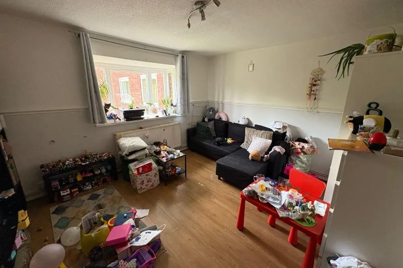2 bed Apartment For Auction
