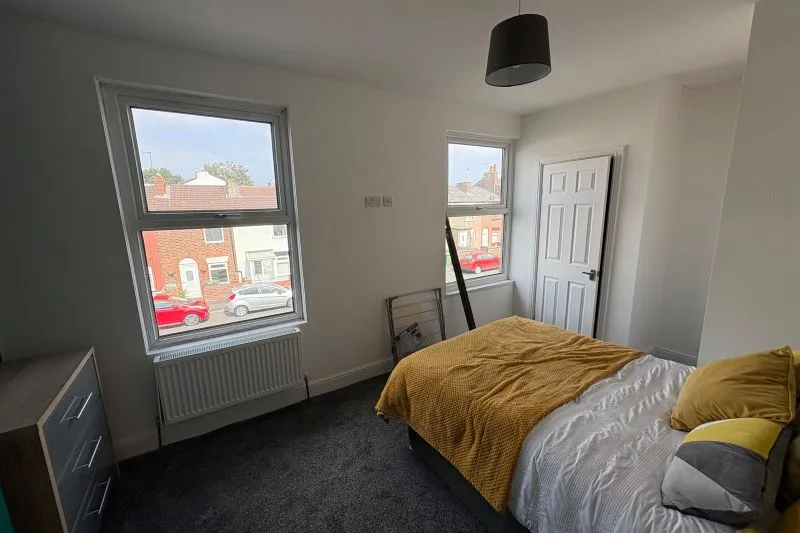 4 bed Terraced House For Auction