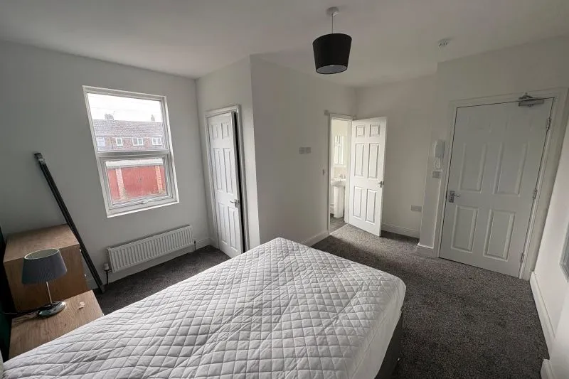 4 bed Terraced House For Auction