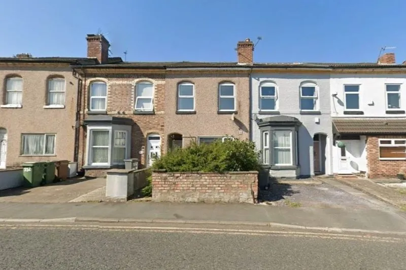 4 bed Terraced House For Auction