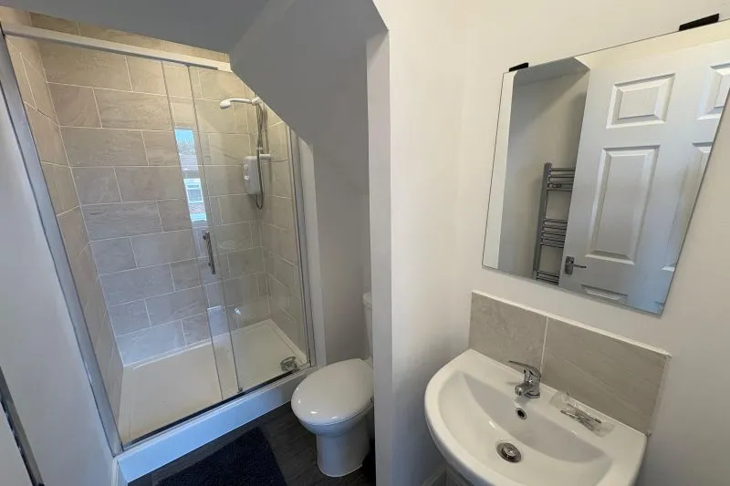 4 bed Terraced House For Auction