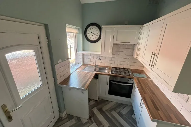 2 bed Terraced House For Auction
