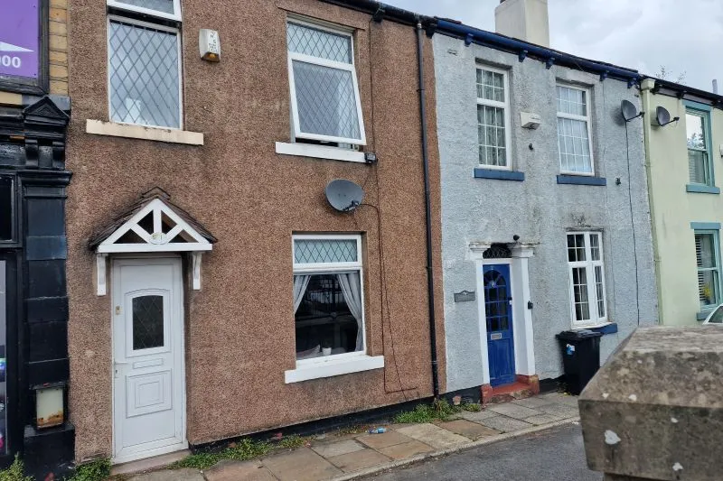 4 bed Terraced House For Auction