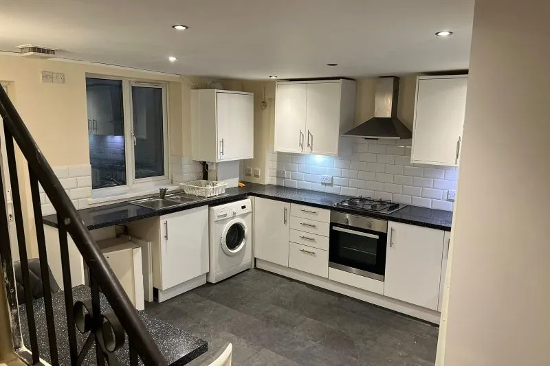 4 bed Terraced House For Auction