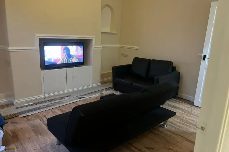 4 bed Terraced House For Auction
