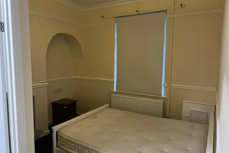4 bed Terraced House For Auction