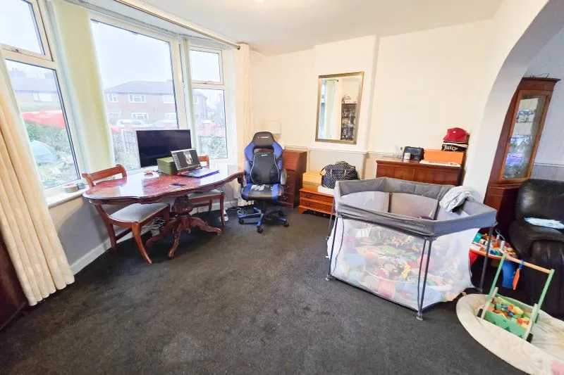 3 bed Semi-Detached House For Auction