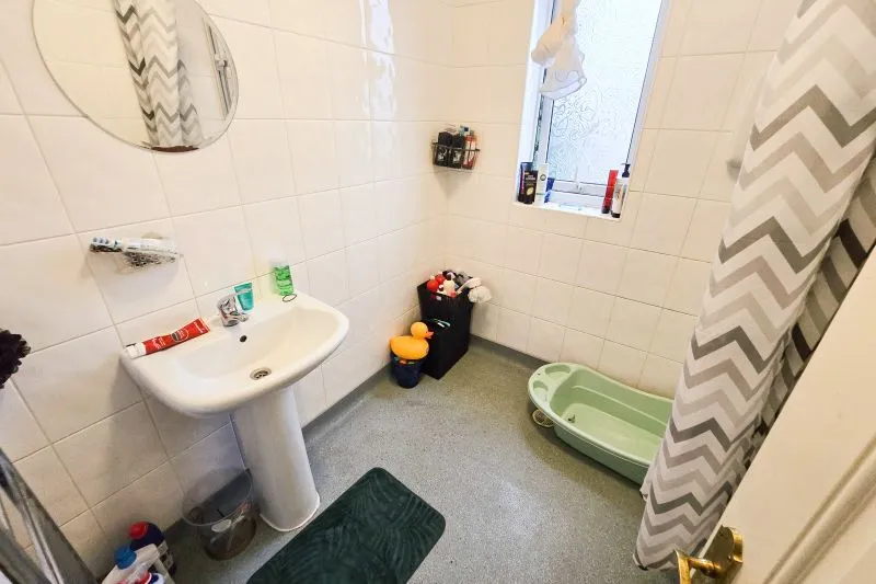 3 bed Semi-Detached House For Auction