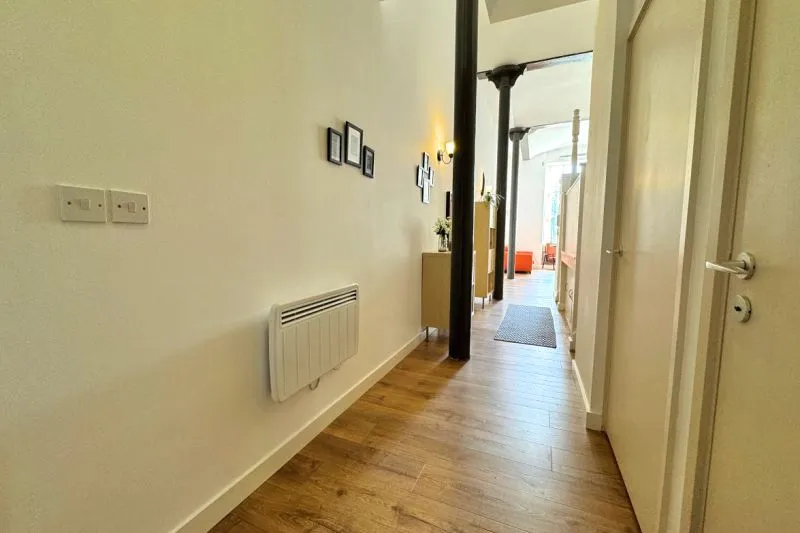 1 bed Studio Apartment For Auction