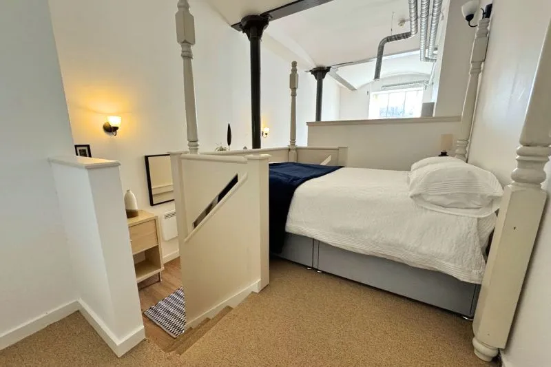 1 bed Studio Apartment For Auction