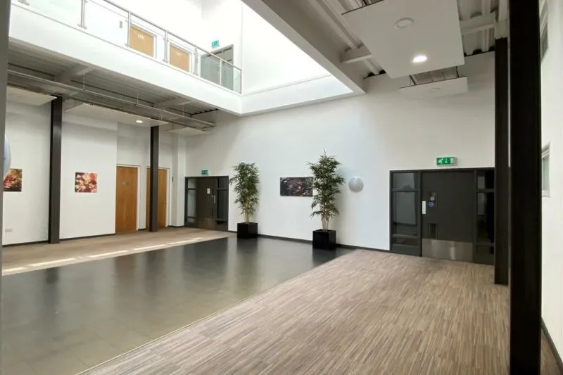 1 bed Studio Apartment For Auction