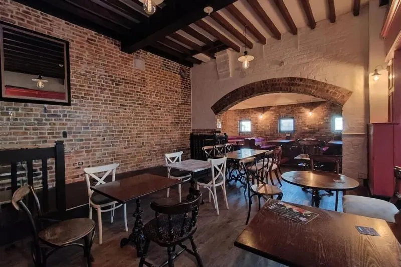 Restaurant Commercial For Auction