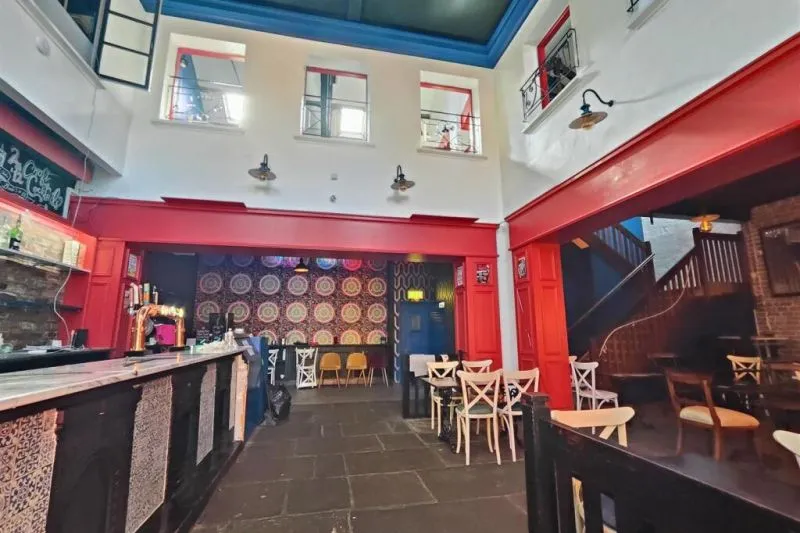 Restaurant Commercial For Auction