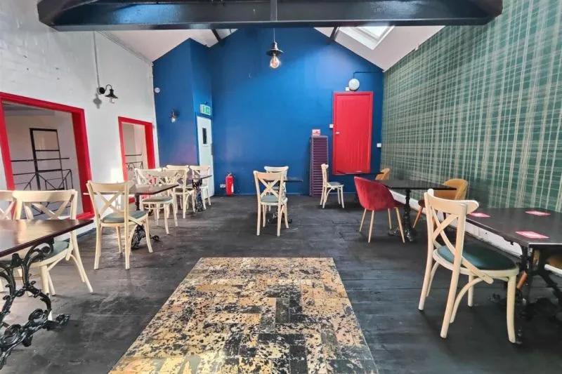 Restaurant Commercial For Auction