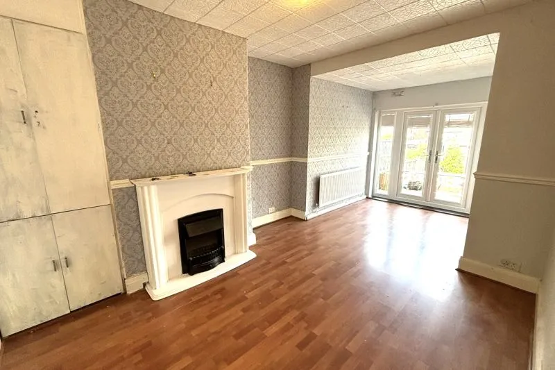3 bed Semi-Detached House For Auction