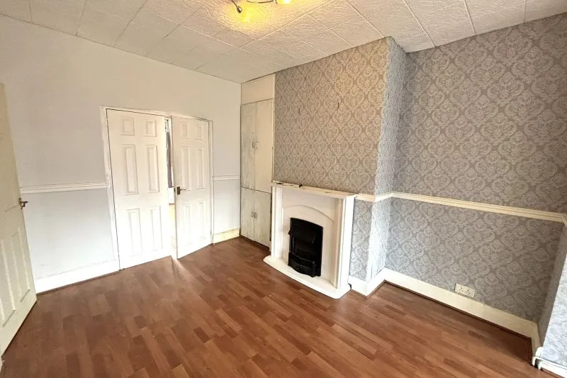 3 bed Semi-Detached House For Auction