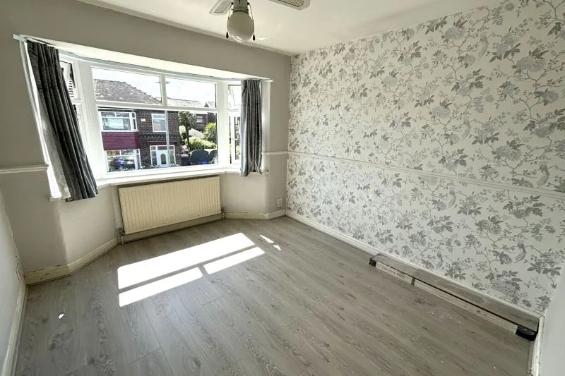 3 bed Semi-Detached House For Auction