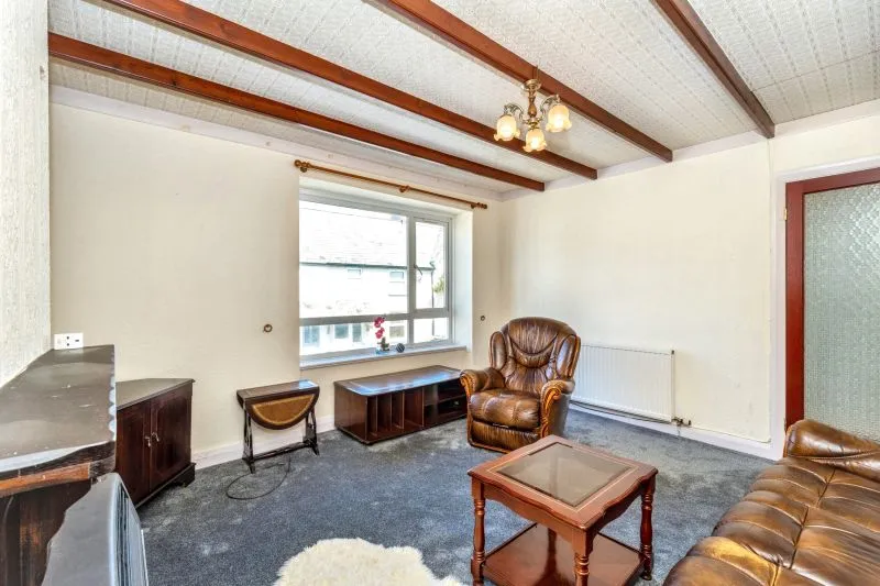2 bed Apartment For Auction