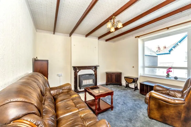 2 bed Apartment For Auction