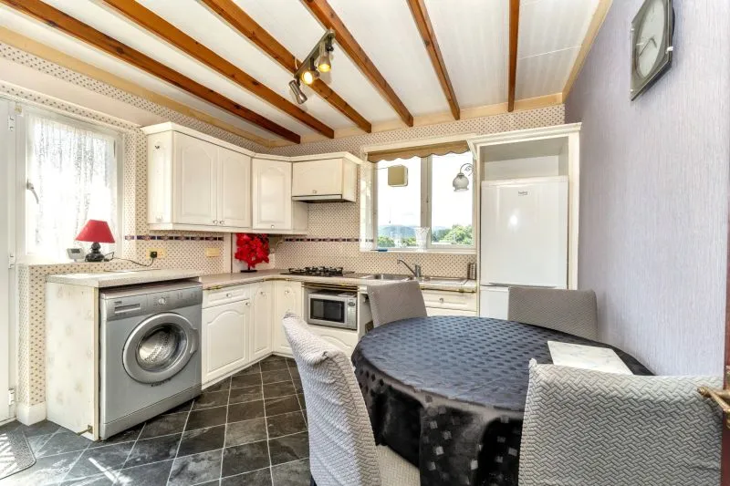2 bed Apartment For Auction