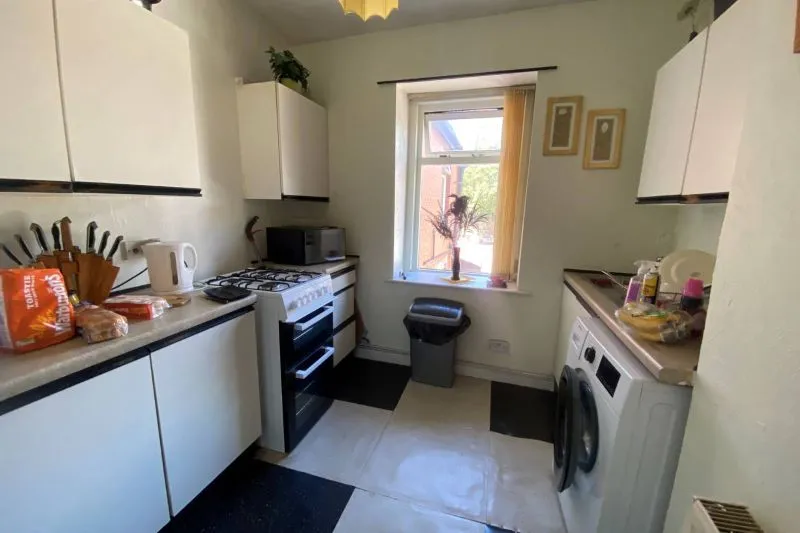 2 bed Pub Commercial For Auction