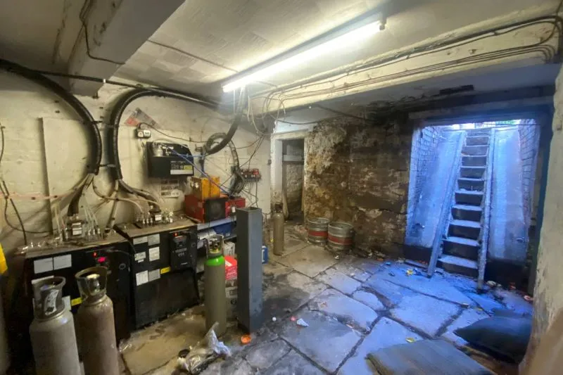 2 bed Pub Commercial For Auction